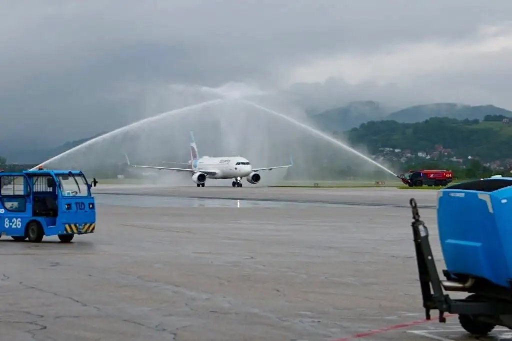 Prvi avion iz Berlina sletio u Sarajevo