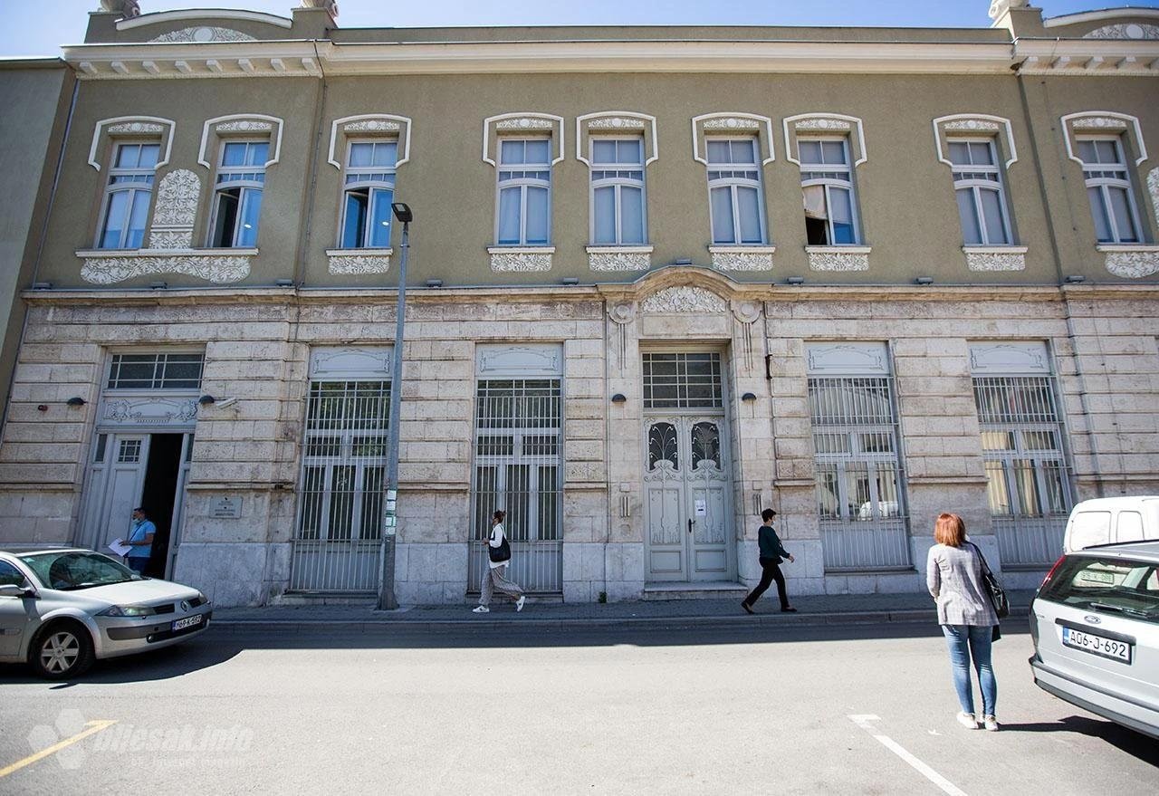 Sudski policajac se ranio u zgradi Općinskog suda, hitno prebačen u bolnicu