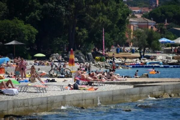 Švicarac snimao golu djecu u Istri: Uhapšen je nakon pretrage mobitela
